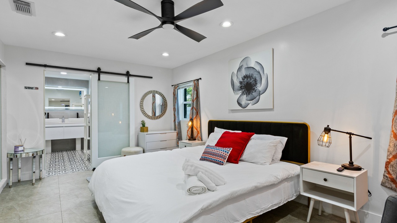 Photo of Bedroom in Port Tampa City