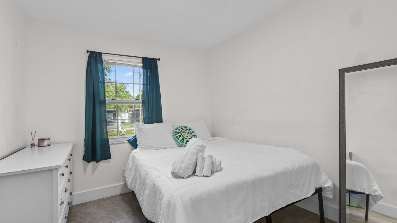 Photo of Bedroom in Port Tampa City