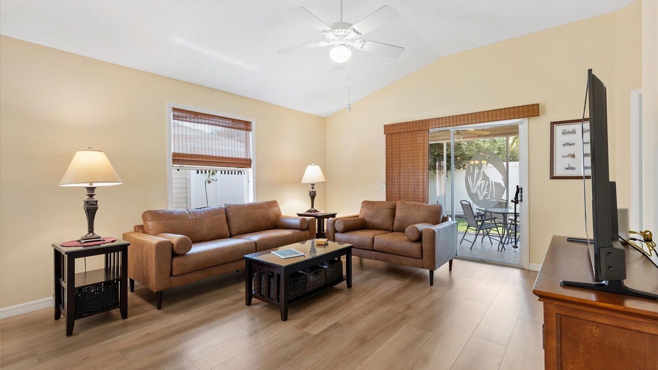Photo of Livingroom in Duval