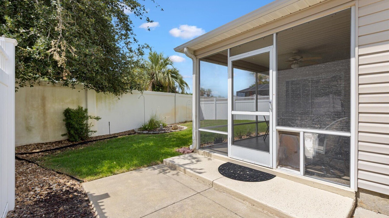 Photo of Patio Balcony in Duval