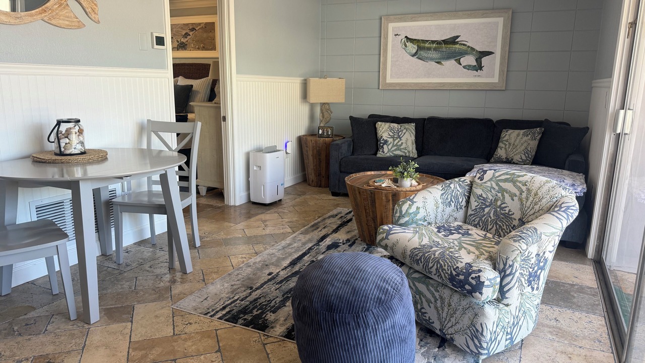 Photo of Livingroom in Whitney Beach