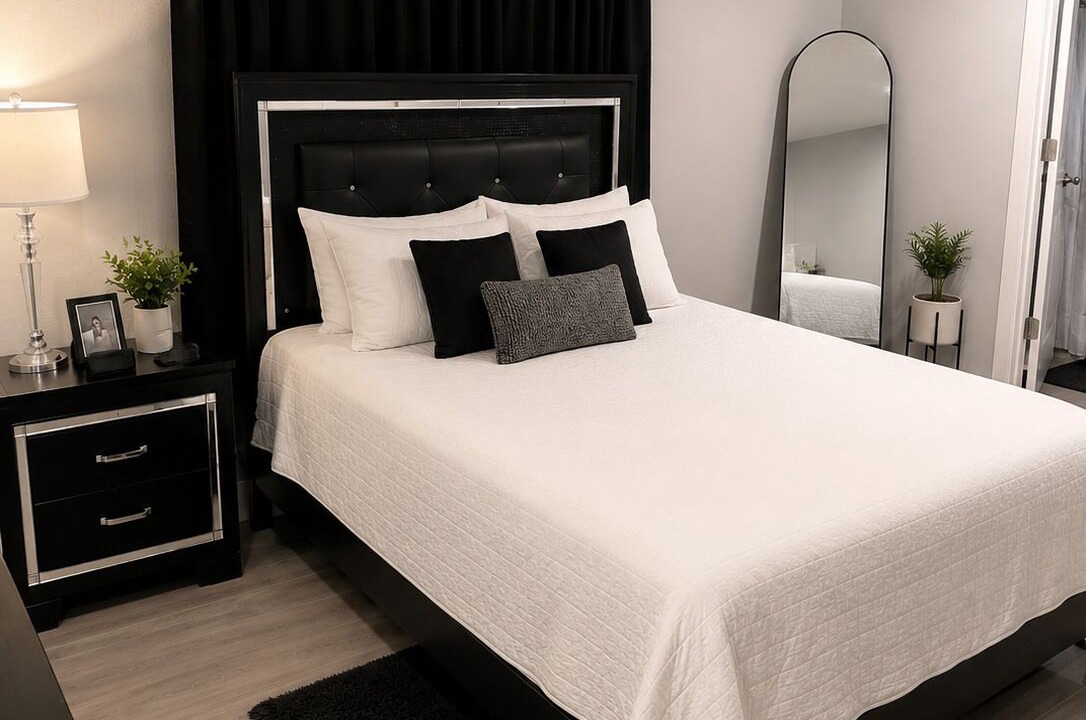 Photo of Bedroom in East Lake Woodlands