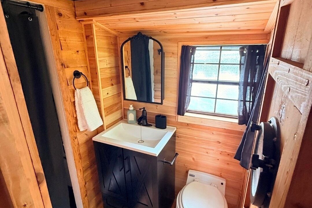 Photo of Bathroom in Citrus Springs