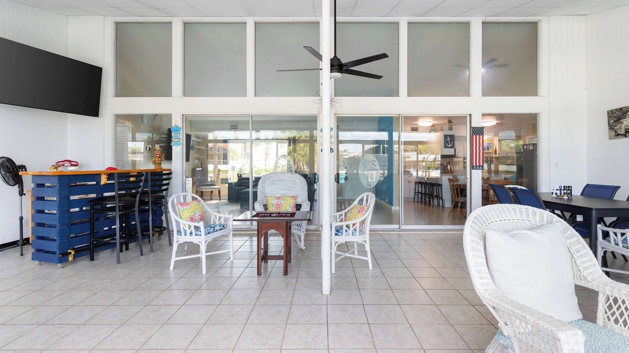 Photo of Others in Apollo Beach