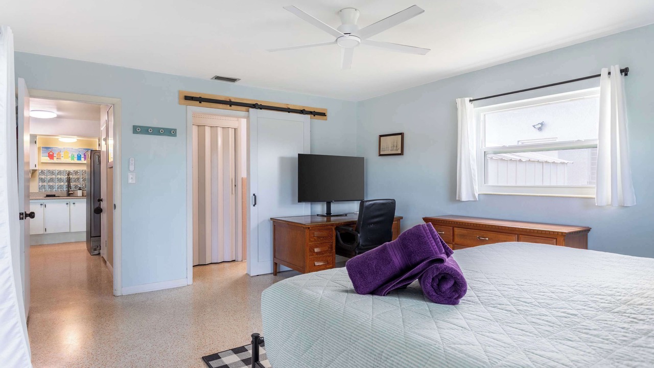 Photo of Bedroom in Apollo Beach