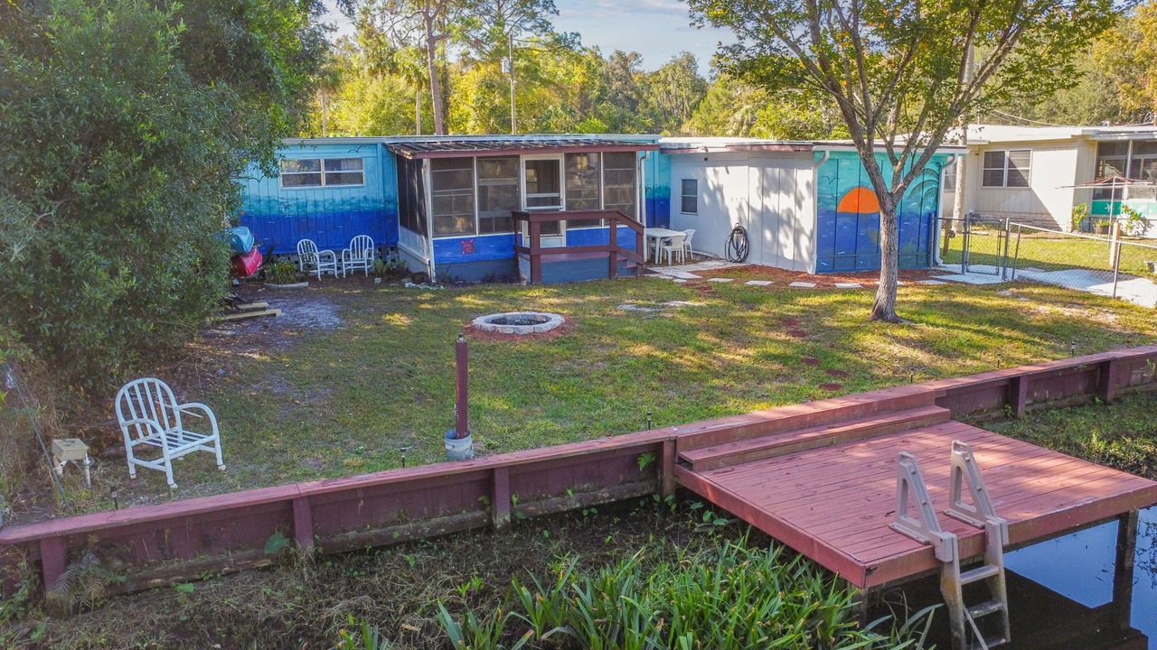 Photo of Outdoor in Weeki Wachee Gardens