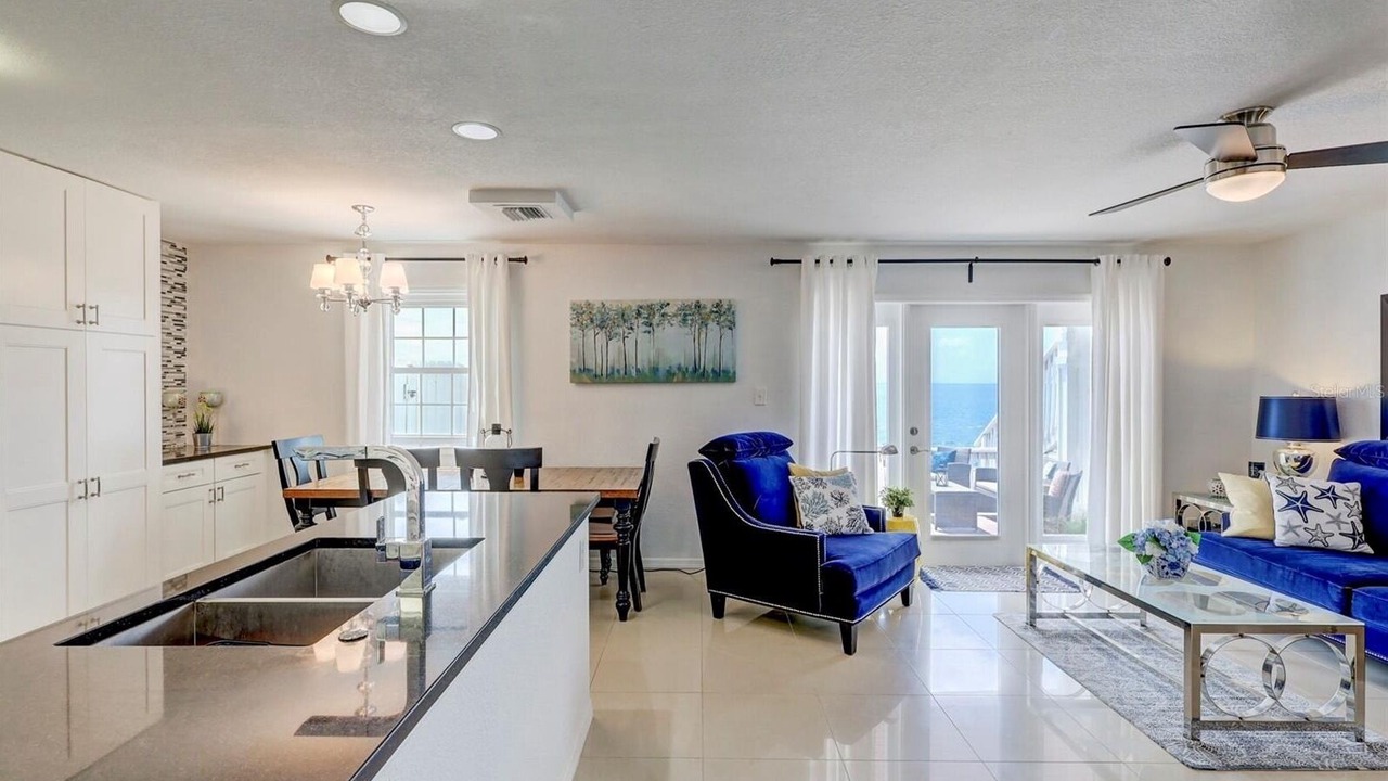 Photo of Livingroom in Coquina Key