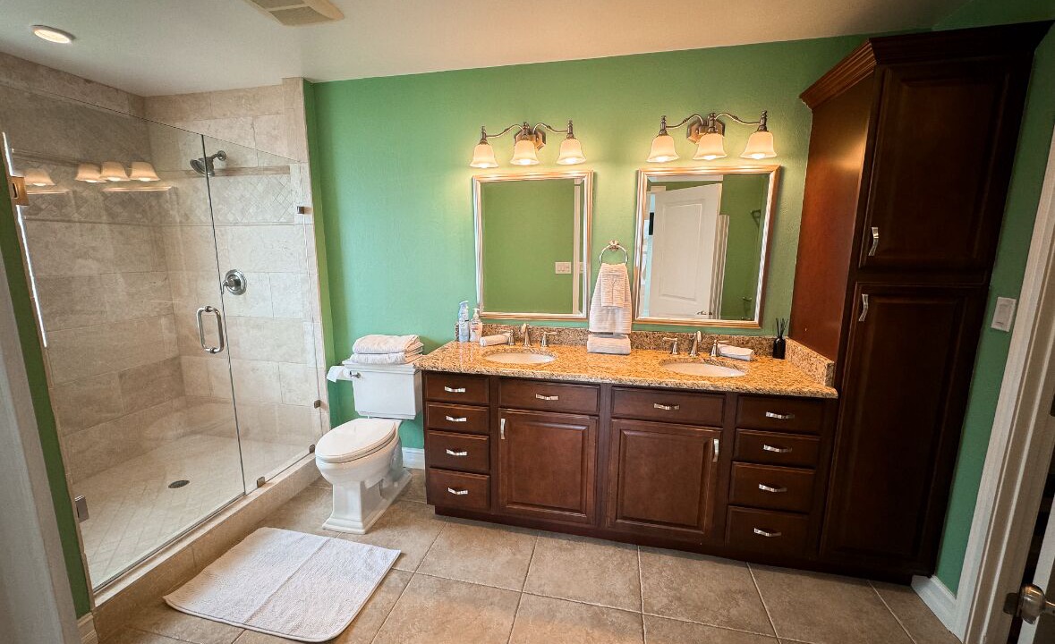 Photo of Bathroom in Elizabeth Mcbrides Raulersons