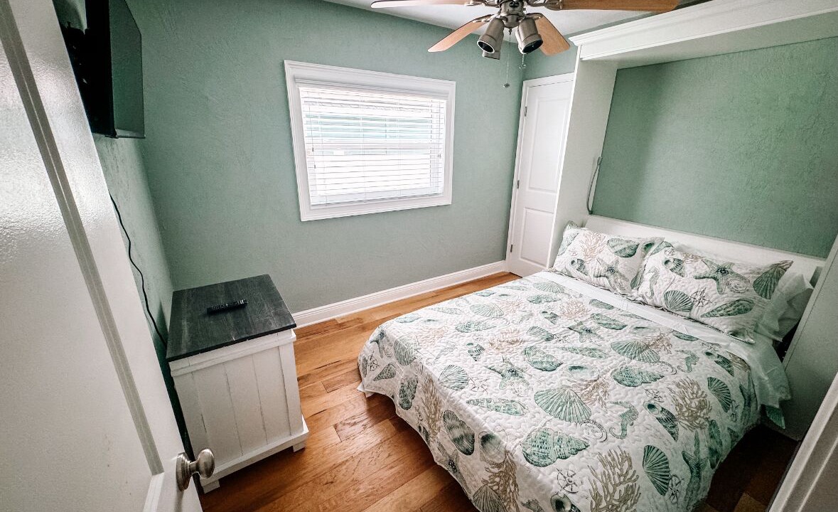 Photo of Bedroom in Elizabeth Mcbrides Raulersons