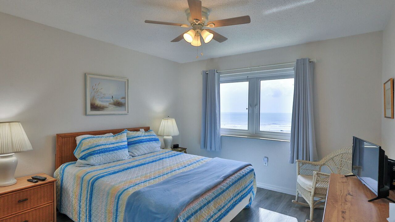 Photo of Bedroom in New Smyrna Beach