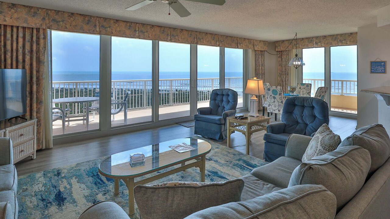 Photo of Livingroom in New Smyrna Beach