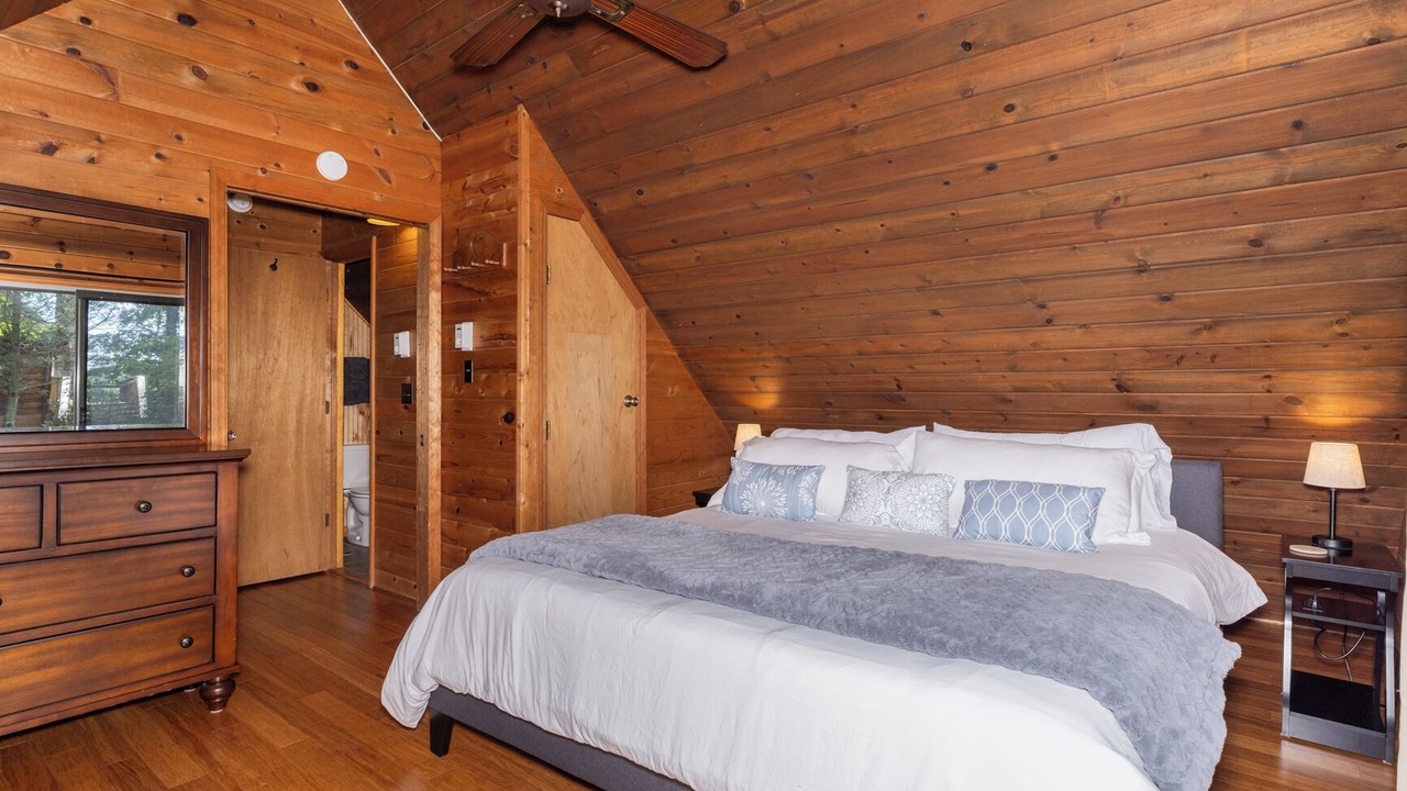 Photo of Bedroom in Deep Gap