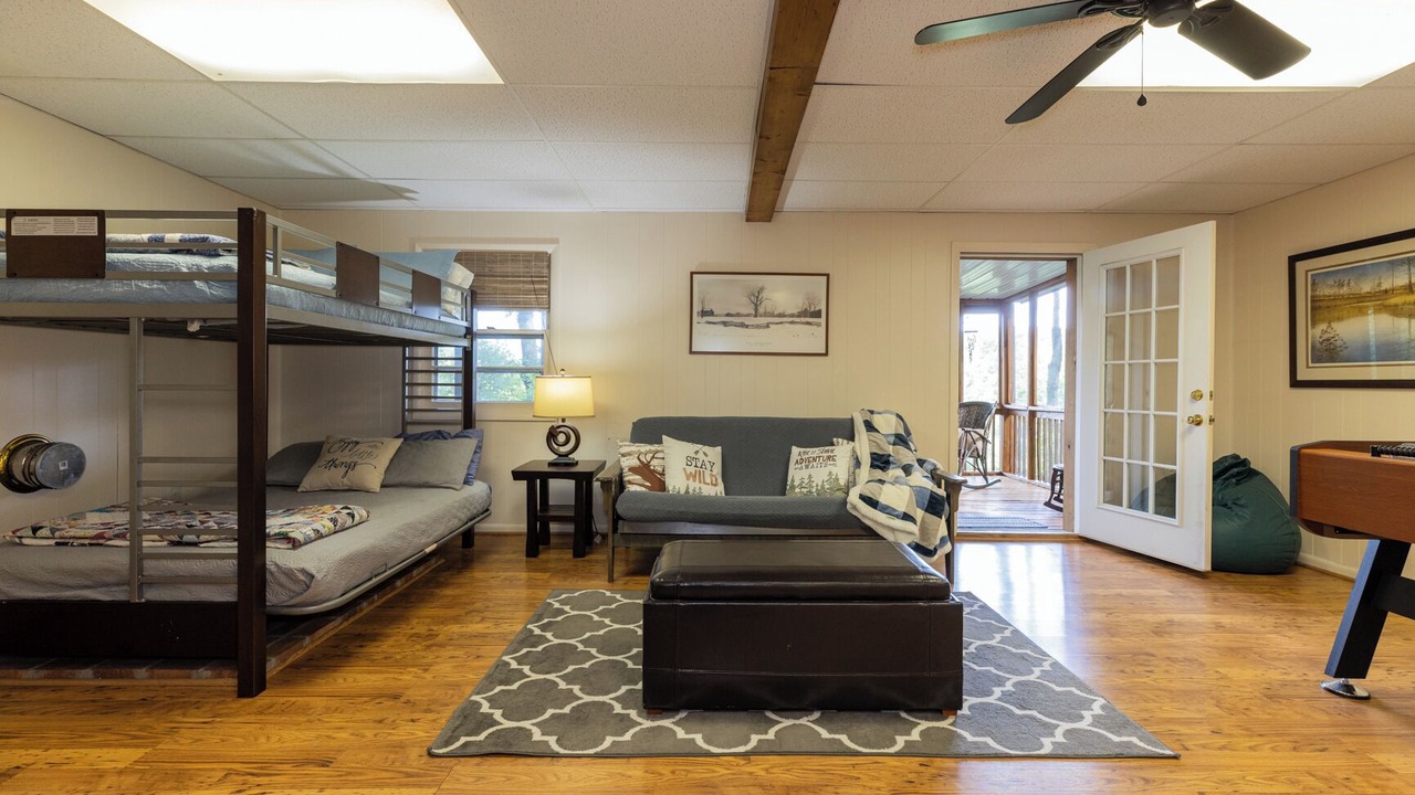 Photo of Bedroom in Deep Gap