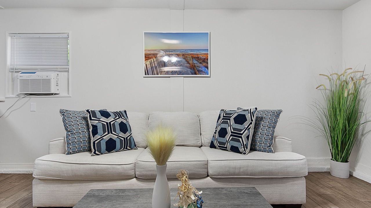 Photo of Livingroom in Kingston