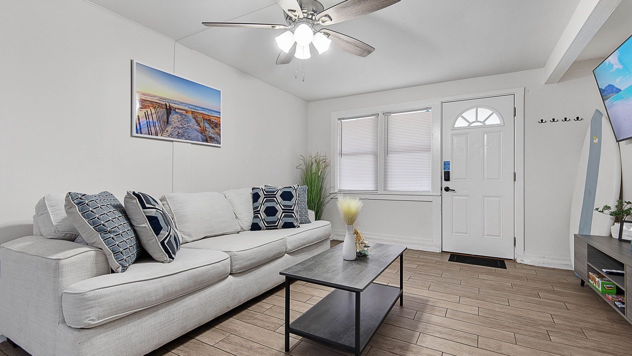 Photo of Livingroom in Kingston