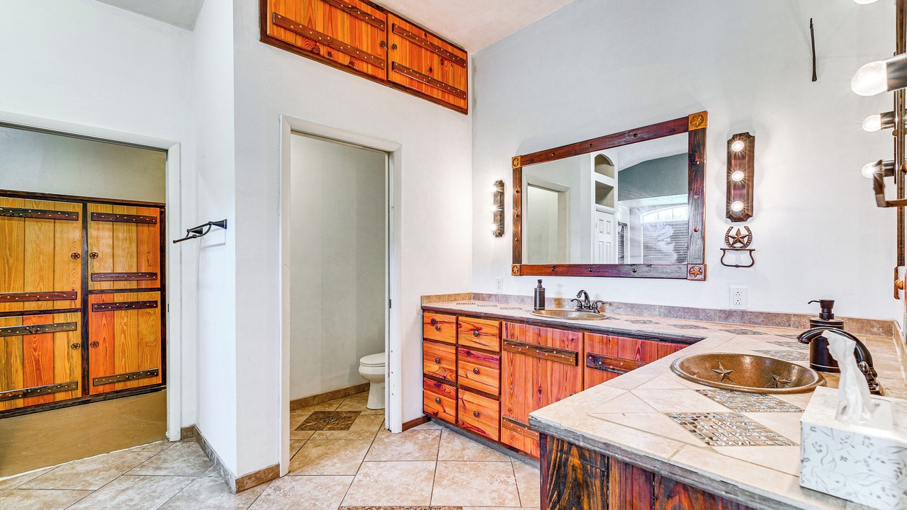 Photo of Bathroom in Micanopy