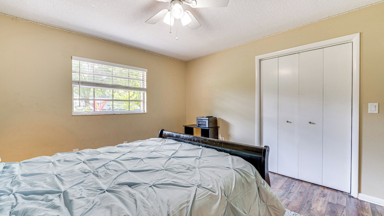 Photo of Bedroom in Tavares