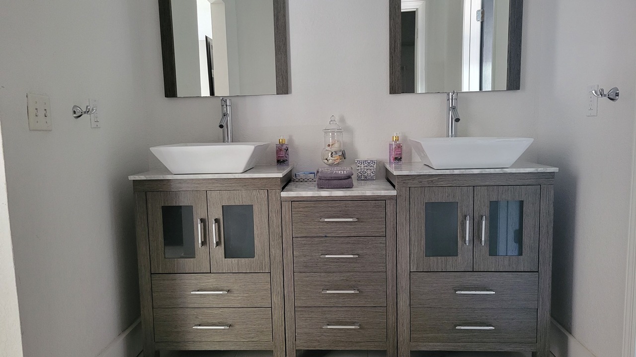 Photo of Bathroom in Thomas Drive