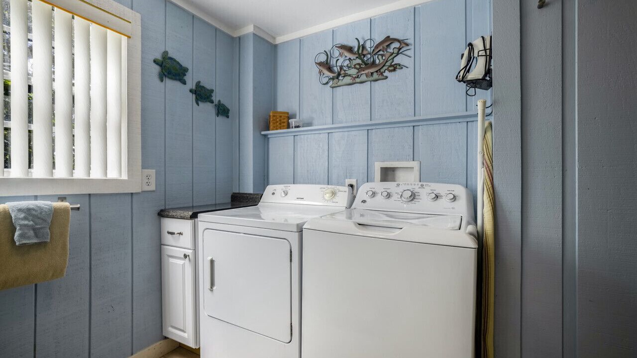 Photo of Bathroom in Cedar Key
