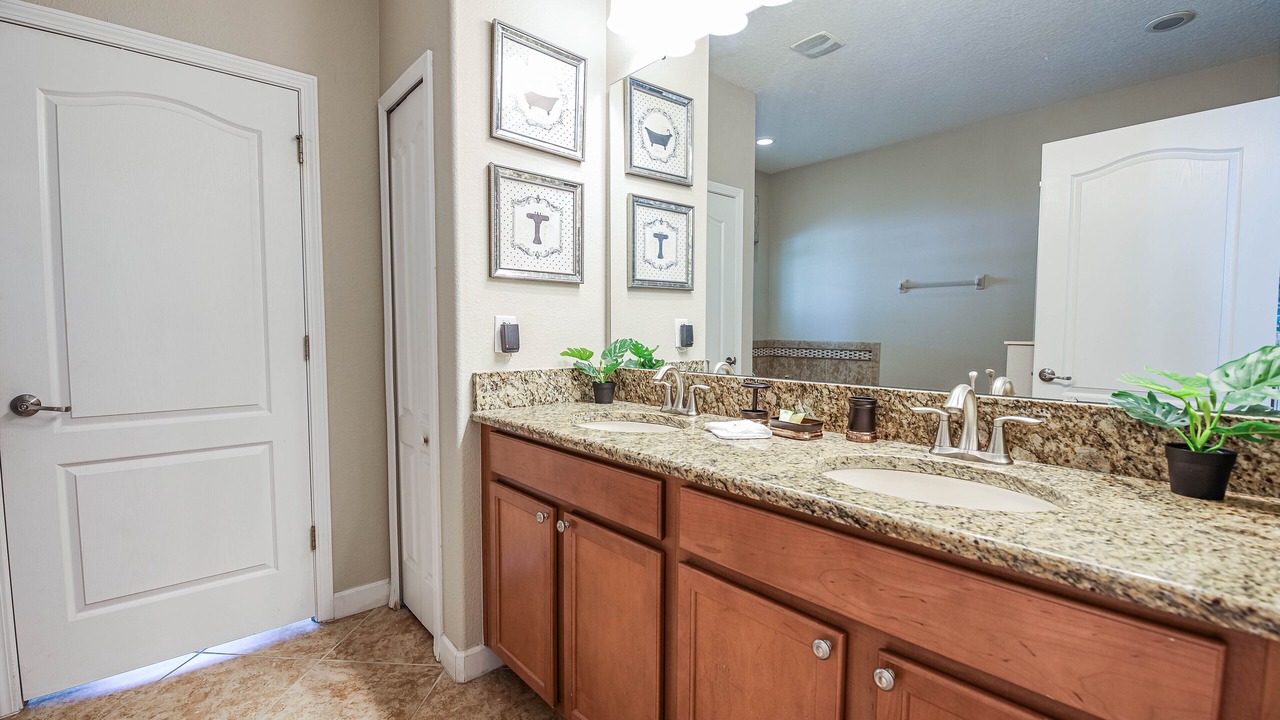 Photo of Bathroom in Davenport