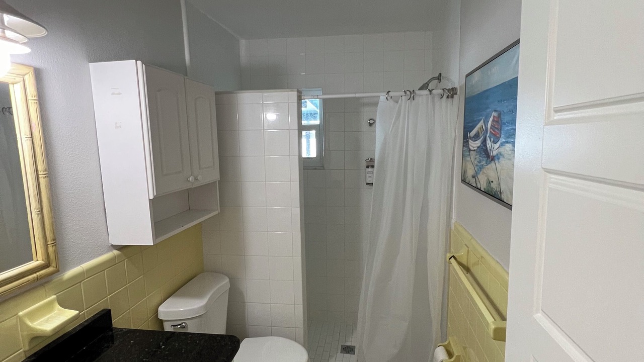 Photo of Bathroom in Cocoa Isles
