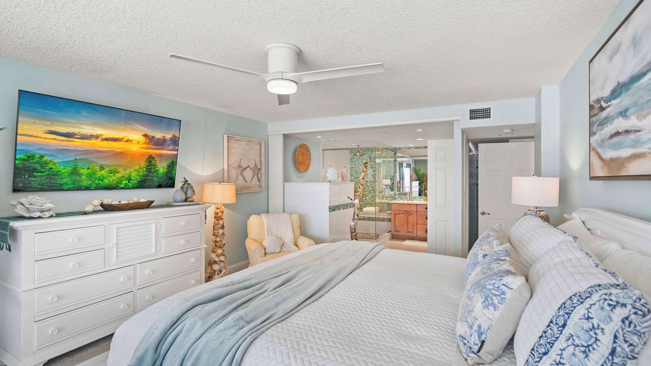 Photo of Bedroom in Crescent Beach