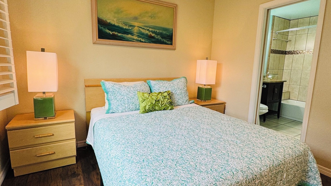 Photo of Bedroom in Edgewater