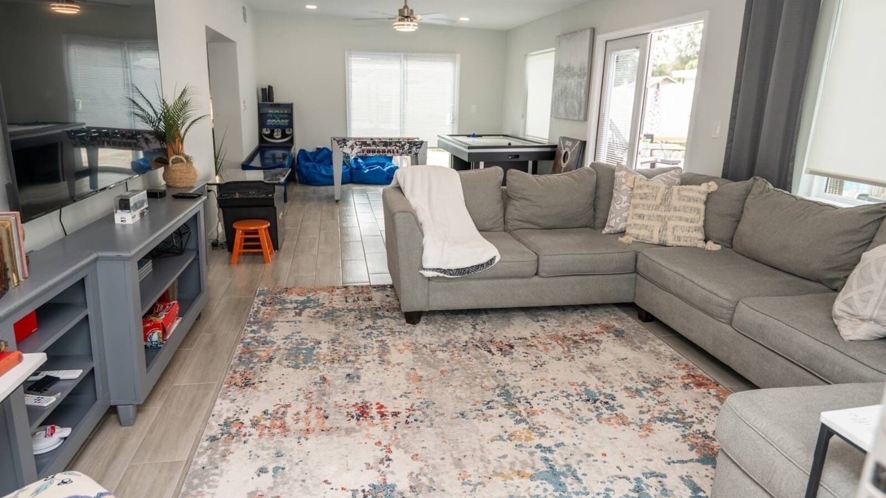 Photo of Livingroom in Edgewood