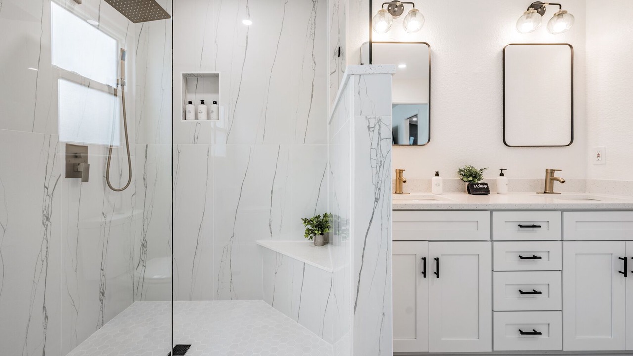 Photo of Bathroom in Wexford Leas