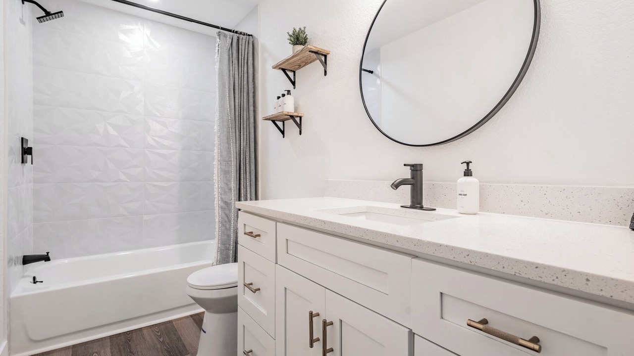 Photo of Bathroom in Wexford Leas