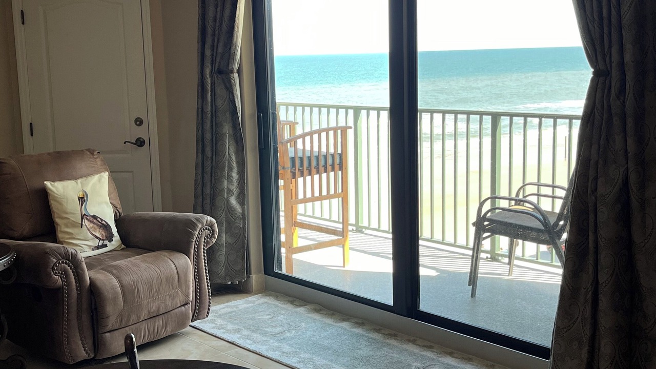 Photo of Livingroom in Winthrop Holding