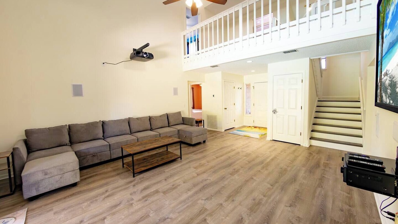 Photo of Livingroom in Thomas Drive