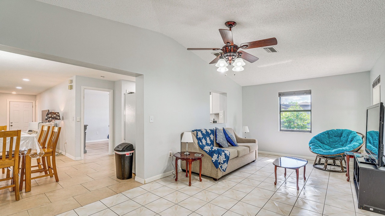 Photo of Livingroom in Spring Hill
