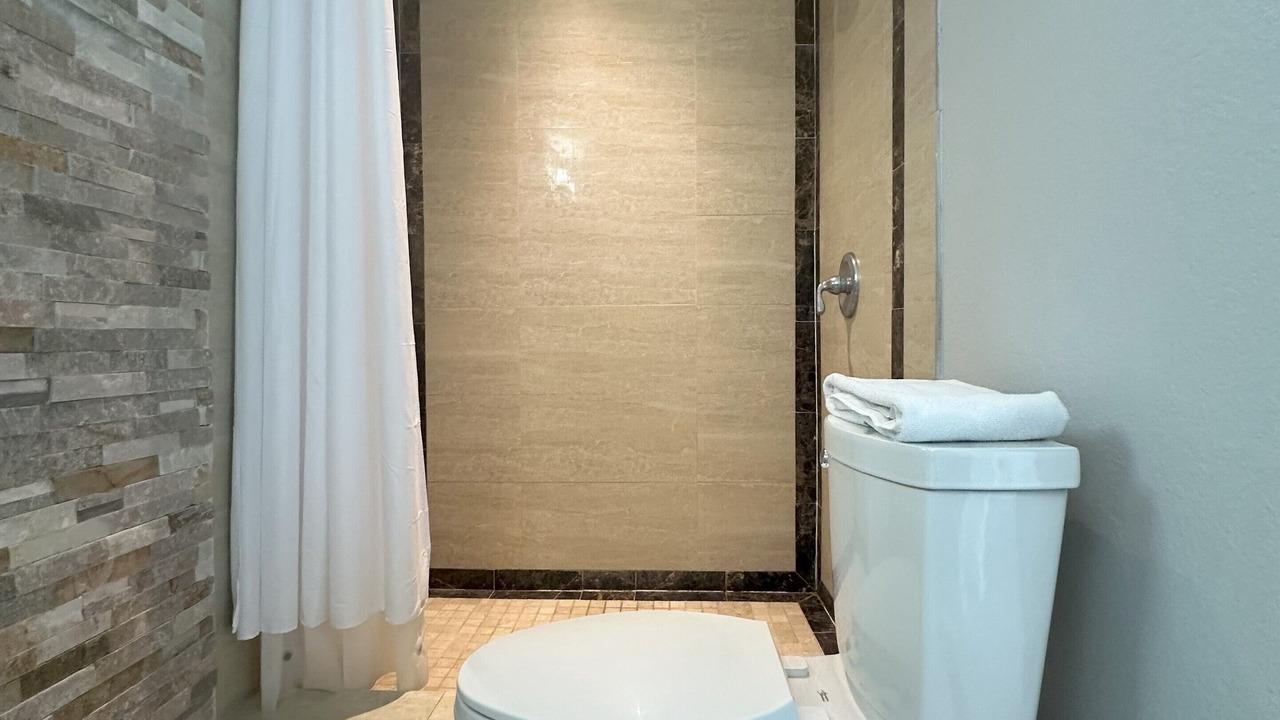 Photo of Bathroom in Largo