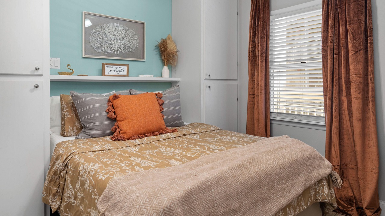 Photo of Bedroom in North Forest Beach