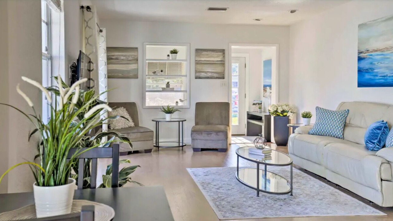 Photo of Livingroom in Davis Islands