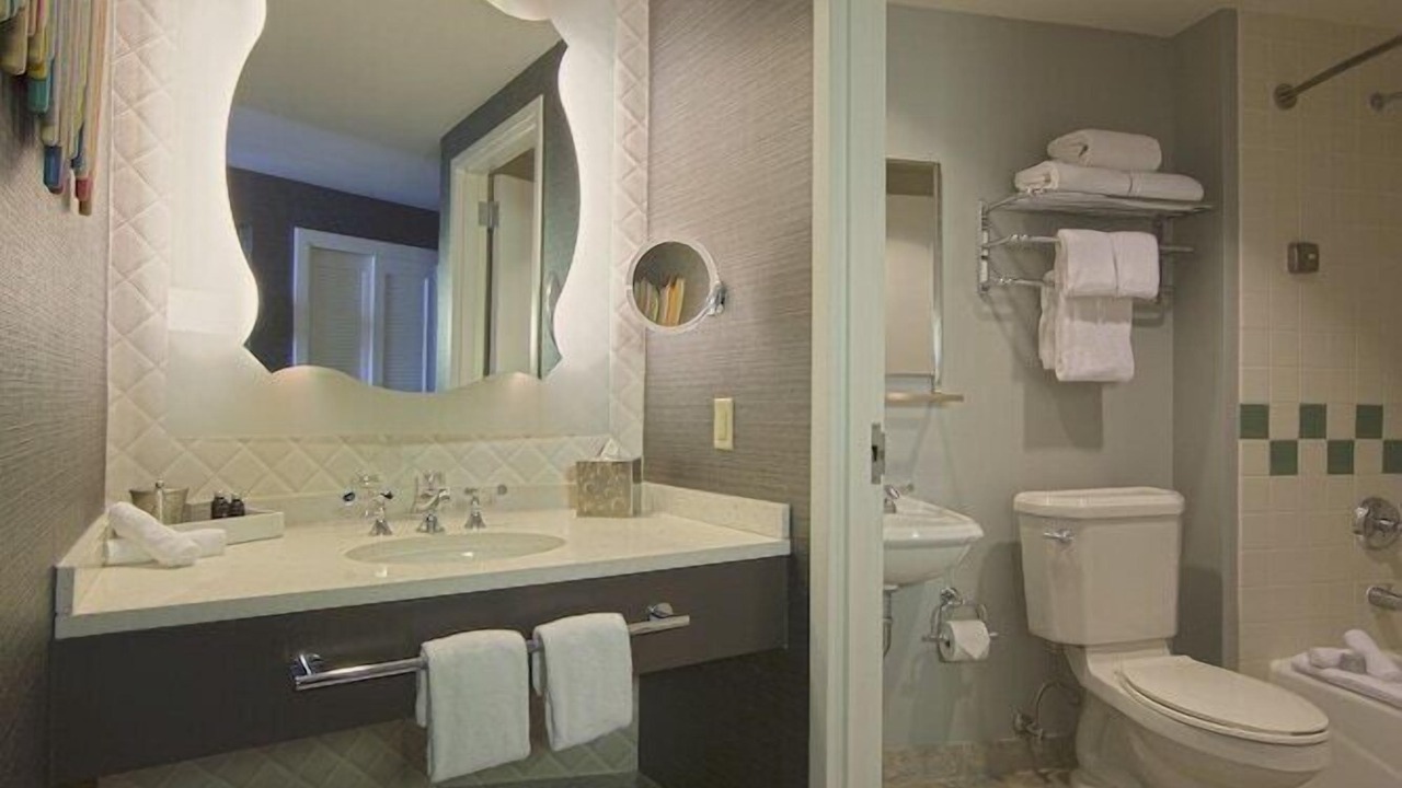 Photo of Bathroom in Florida Center