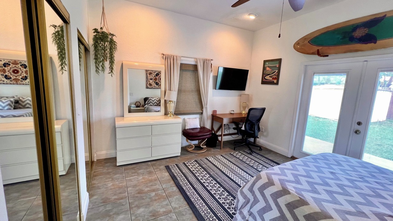 Photo of Bedroom in Edgewater