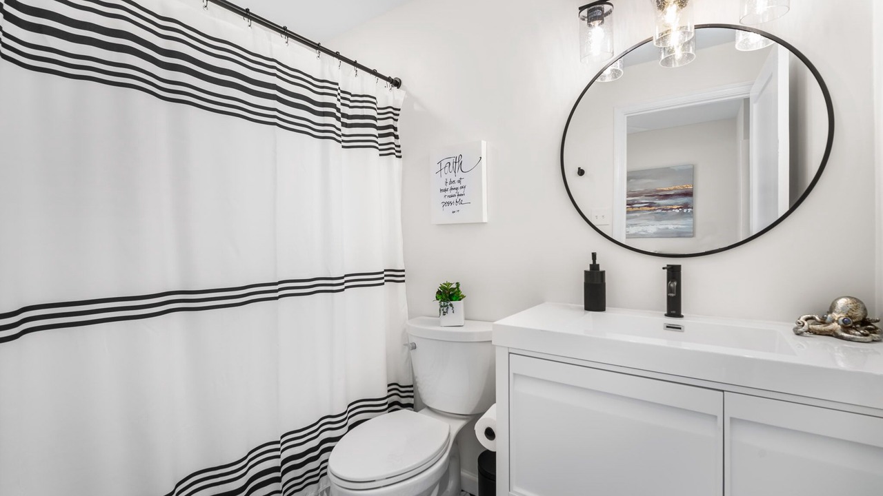 Photo of Bathroom in Margate City