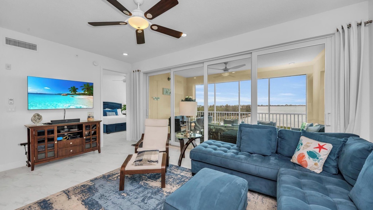 Photo of Livingroom in Whitney Beach