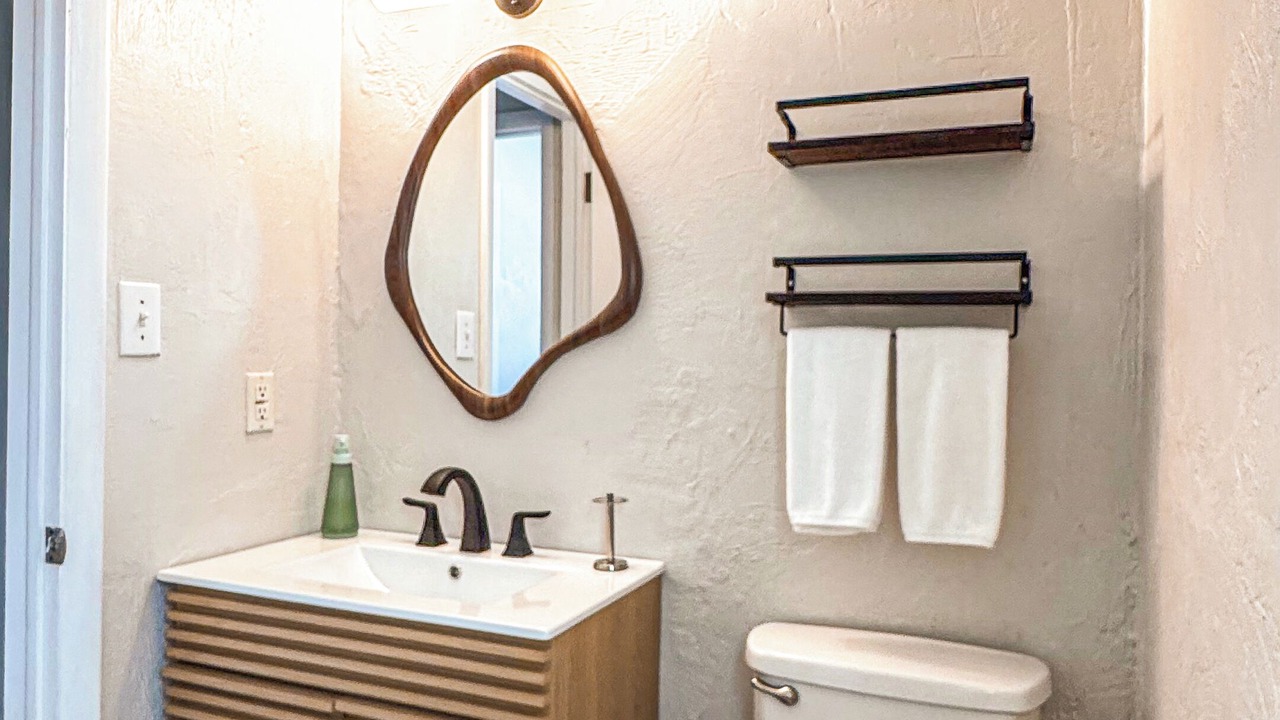 Photo of Bathroom in Colin Park
