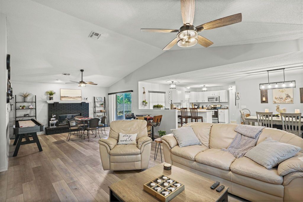 Photo of Livingroom in Lakeland
