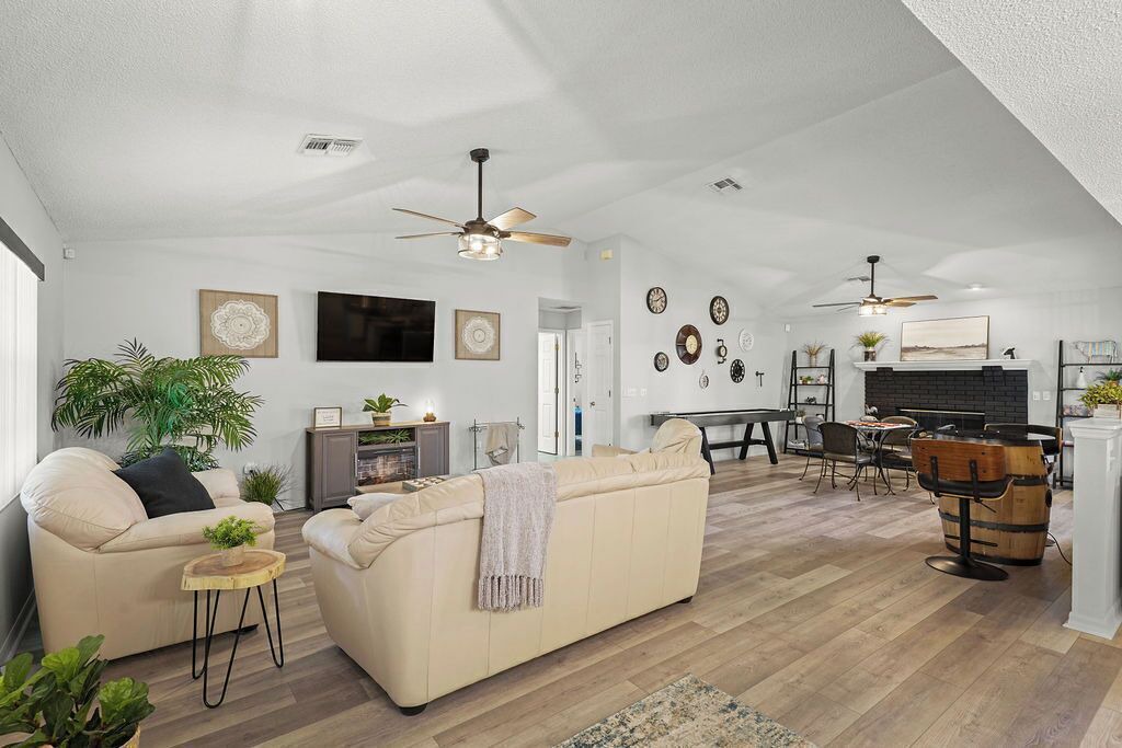 Photo of Livingroom in Lakeland
