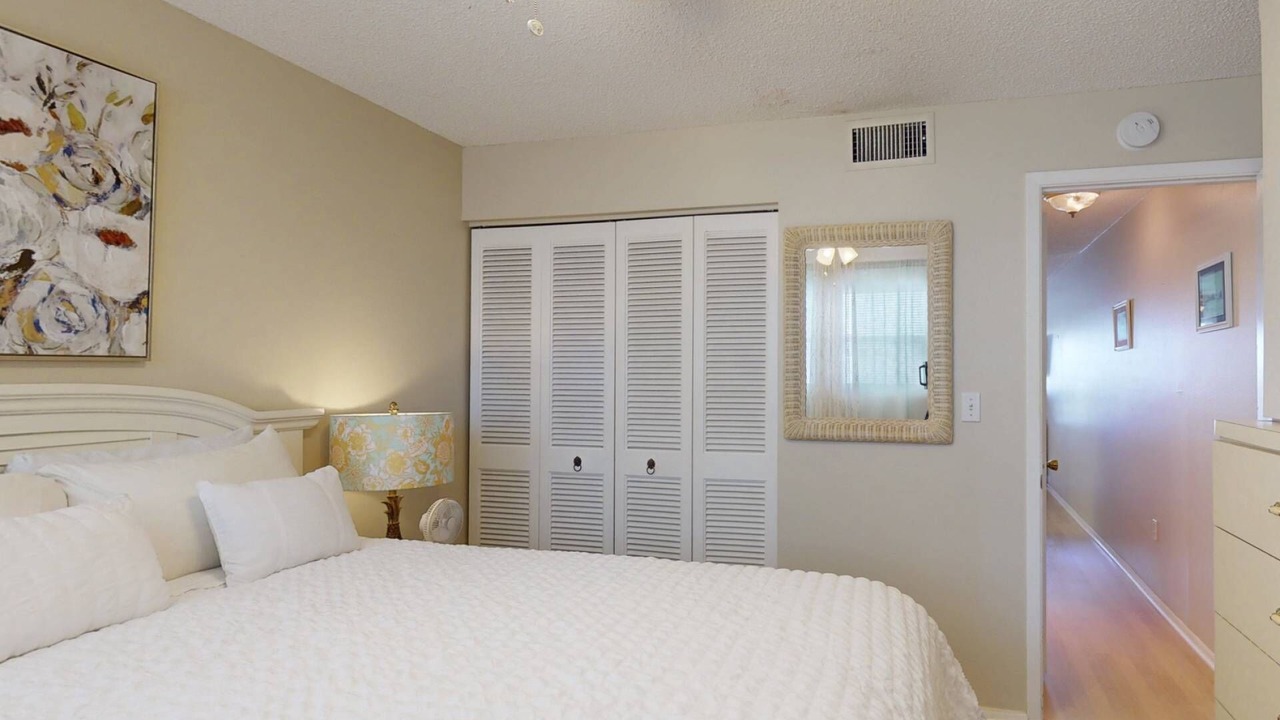 Photo of Bedroom in Sunset Beach