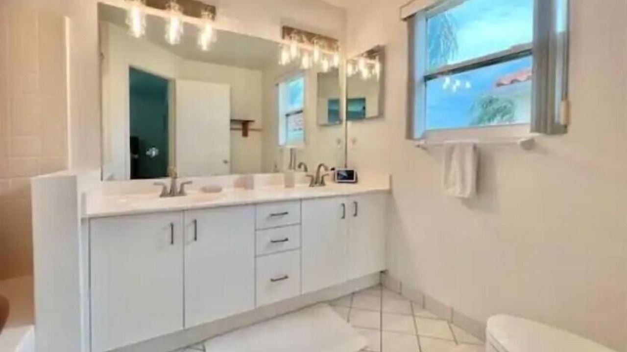 Photo of Bathroom in Casa del Mar