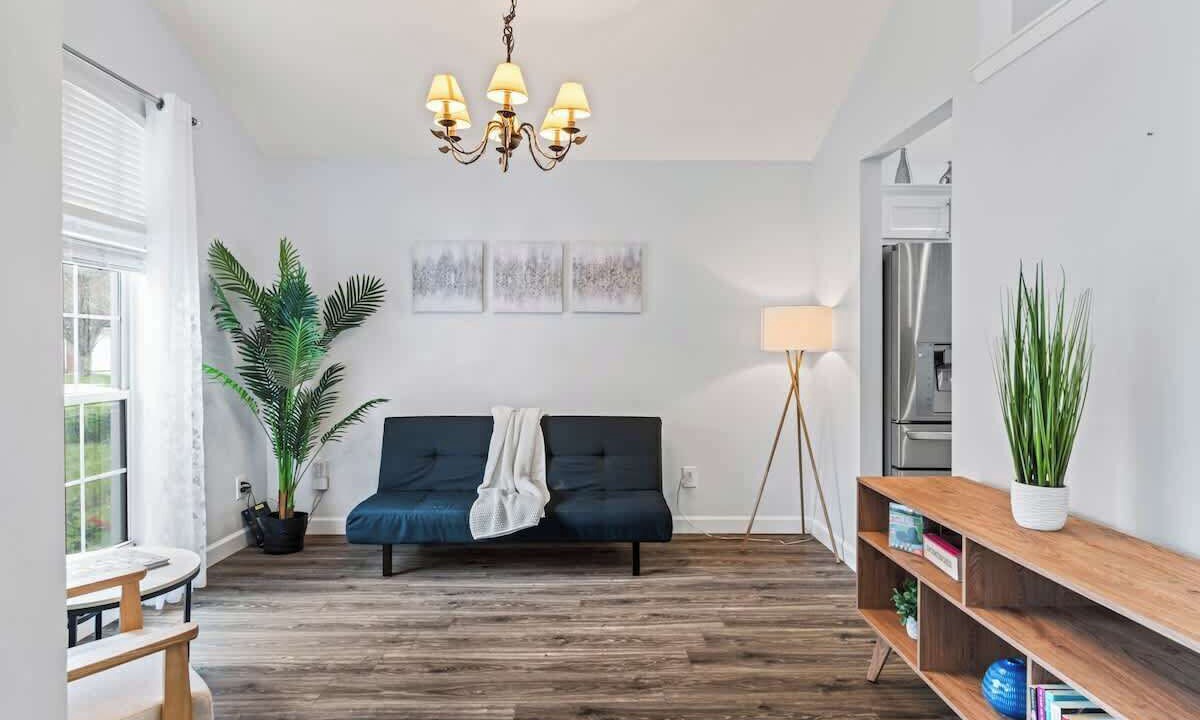 Photo of Livingroom in Sandalwood