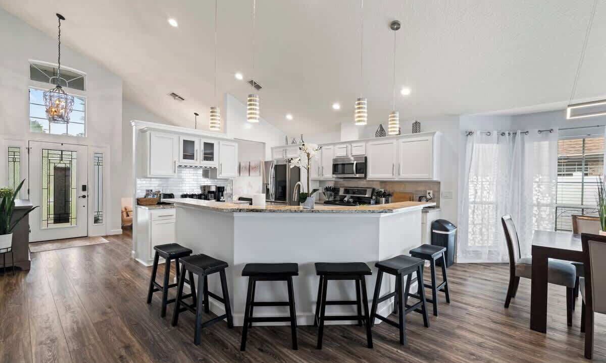 Photo of Kitchen in Sandalwood
