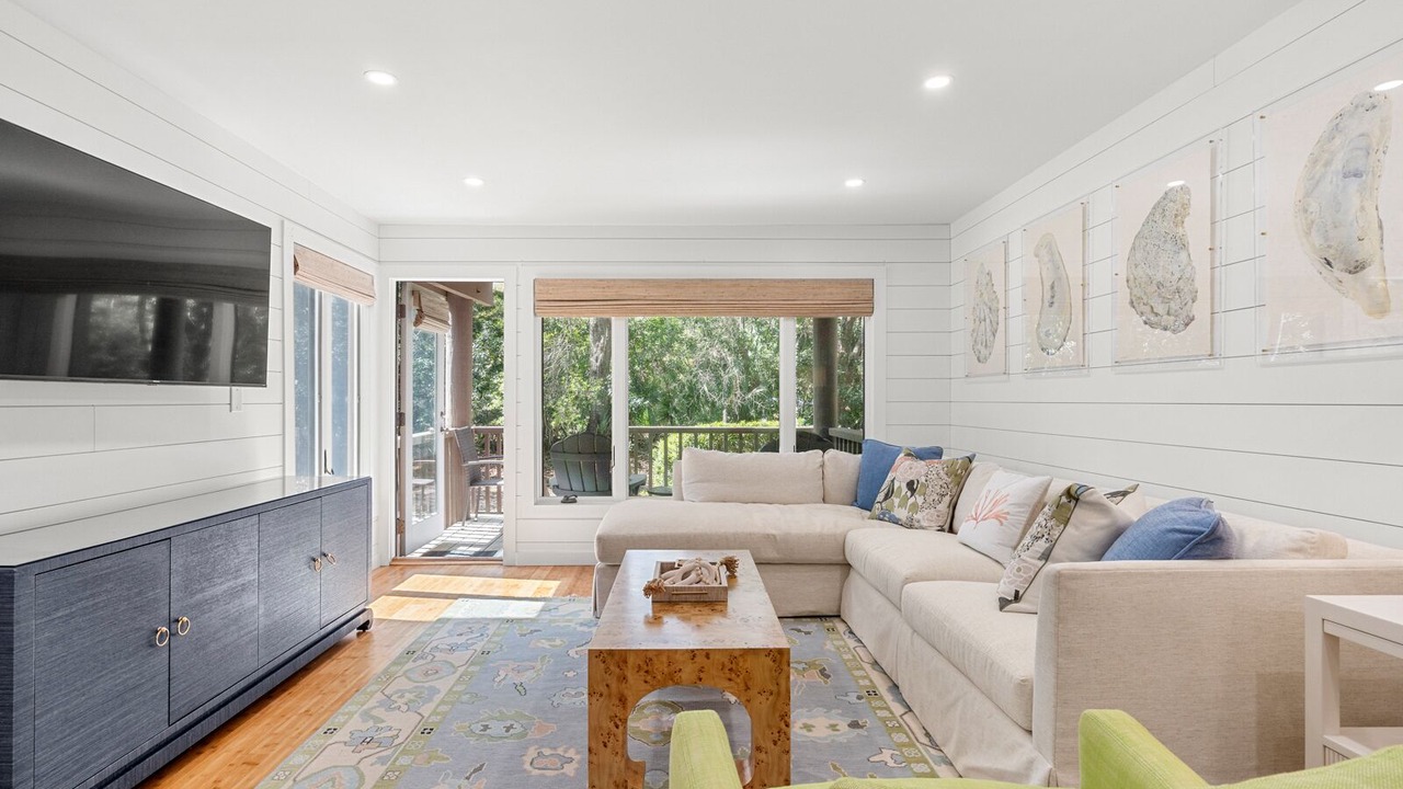 Photo of Livingroom in West Beach Village