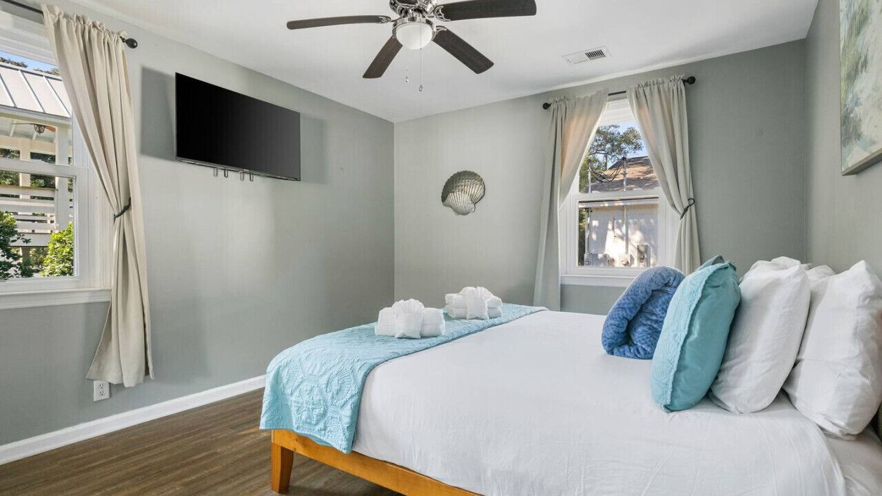 Photo of Bedroom in Folly Beach