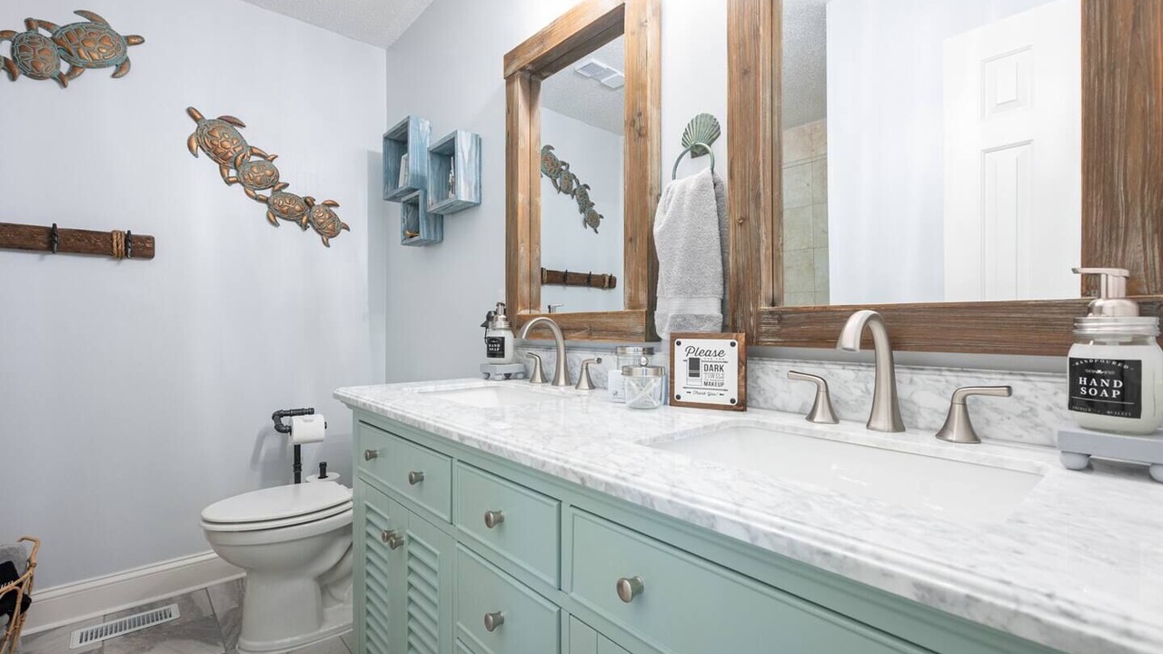 Photo of Bathroom in Sea Scape